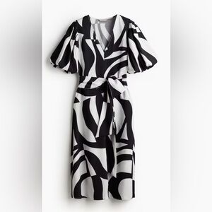 NWT!! H&M Women's Black/White Patterned Tie Waist Puff Sleeve Dress. Small.